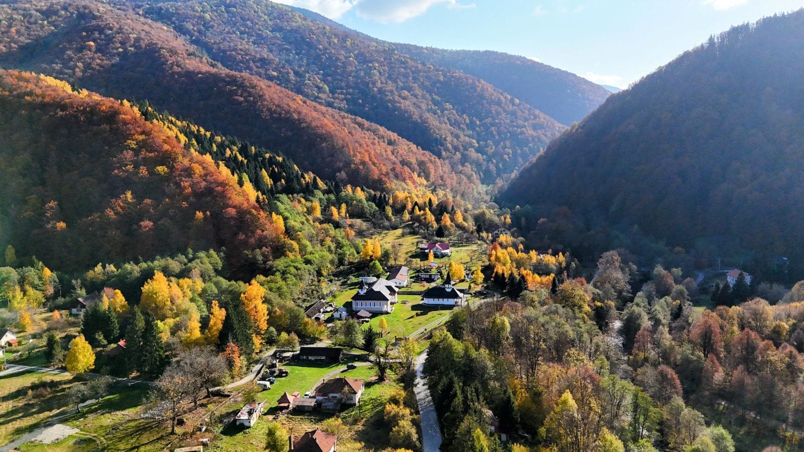 Pine Hill, Poiana Mărului, Caraș-Severin