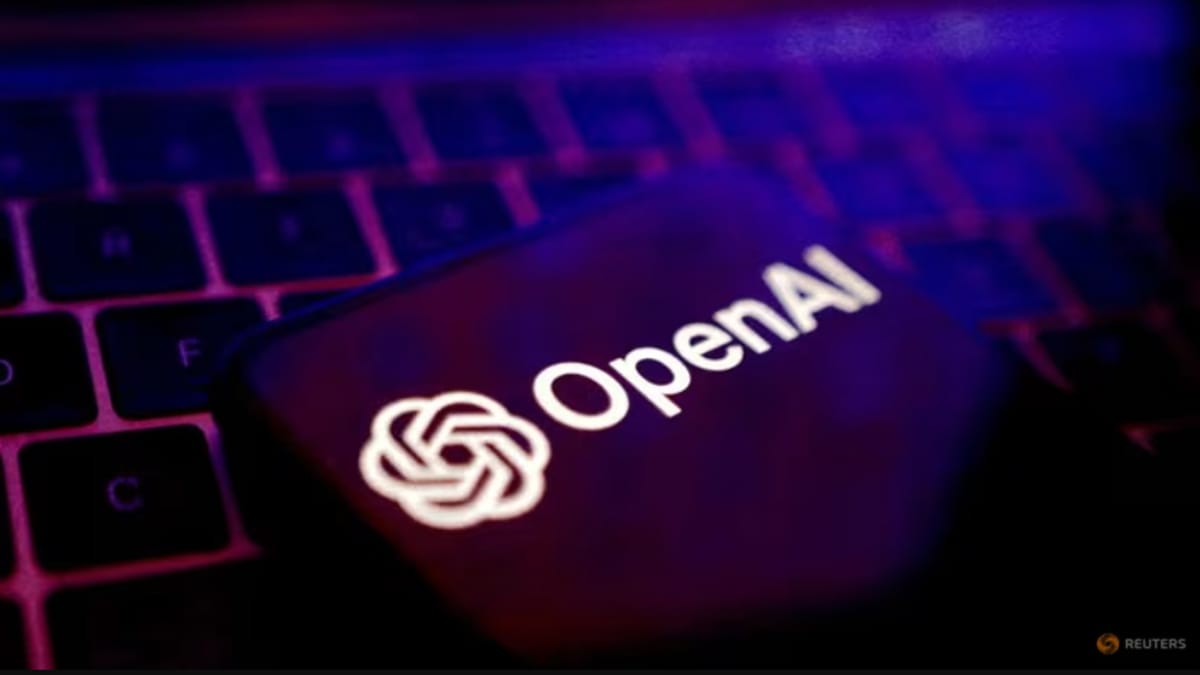 De la ecrane la interacțiune contextuală: OpenAI a cumpărat startup-ul lui Jony Ive și setează viitorul dispozitivelor AI