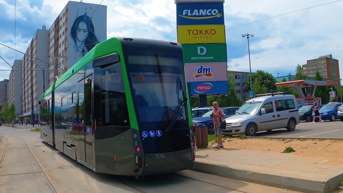 Reșița: Drumul către independență energetică între proiecte solare și necesități de consum