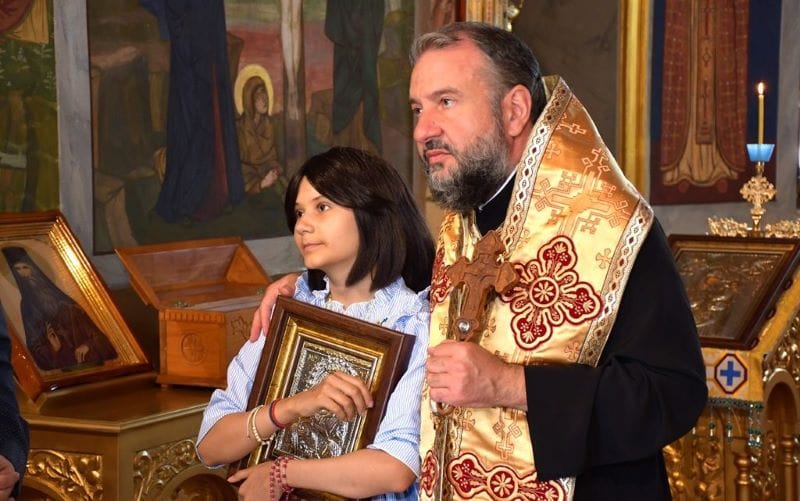 Gest impresionant în Banat: Episcopia Caransebeșului oferă 100.000 de euro pentru salvarea a trei copii grav bolnavi