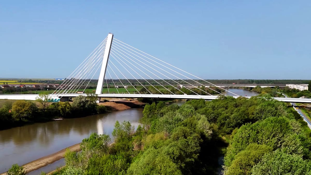 Primarul Aradului anunță amânarea inaugurării noului pod peste Mureș: Hobanele necesită reglaje suplimentare