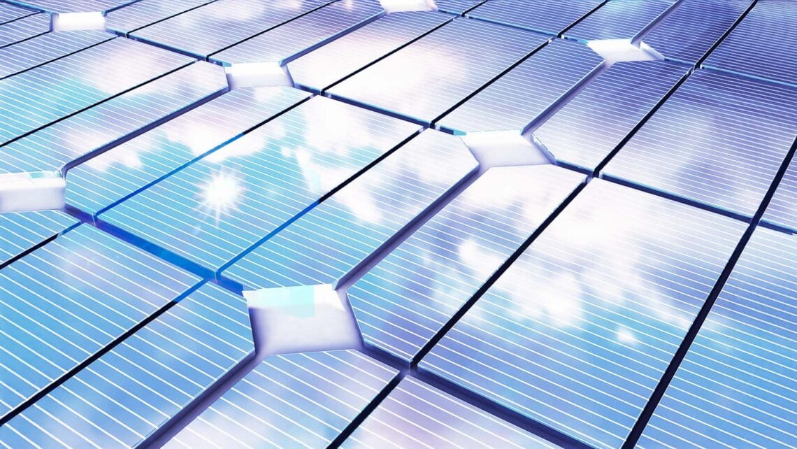 Japonia sparge legea mondială a energiilor verzi: Primul panou solar din titan scrie istorie