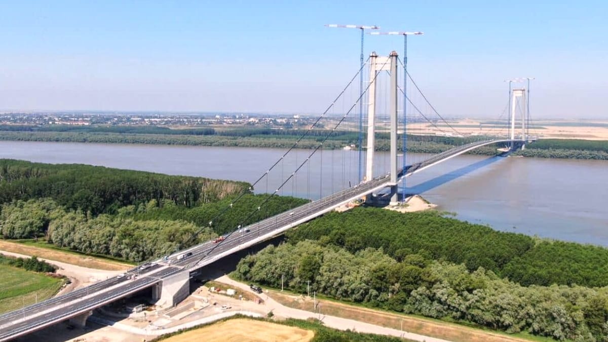 Podul de la Brăila, între boom economic și provocări tehnice: Firme noi, venituri în creștere, dar profituri erodate de modificări fiscale