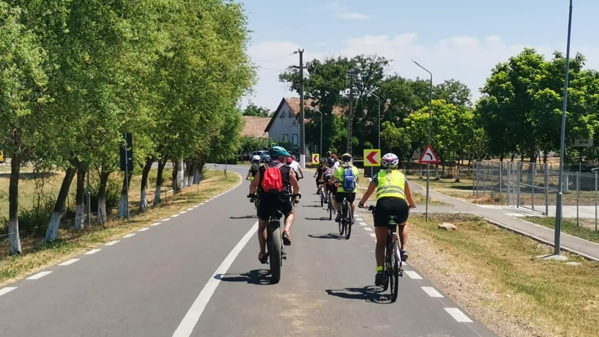 Velotur „Zorii Democrației”: 40 de kilometri de povești și memorie în Banat