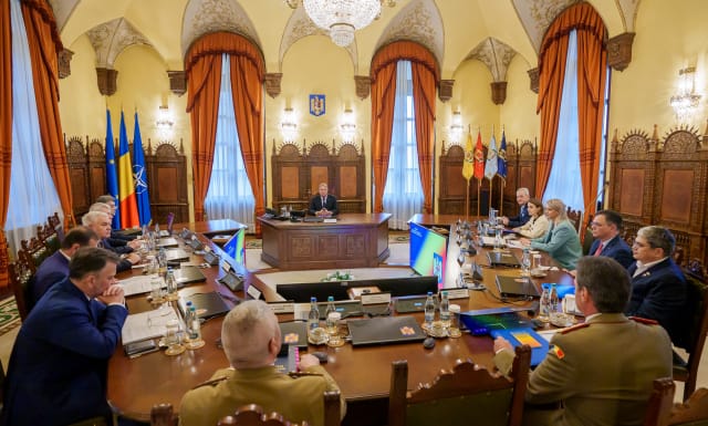Premierul vrea convocarea CSAT, în cazul anulării alegerilor prezidențiale. Decizia îi aparține președintelui interimar Ilie Bolojan