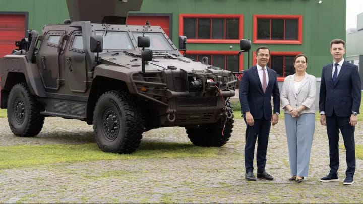 Automecanica și Otokar lansează producția locală de vehicule blindate COBRA II în parteneriat strategic