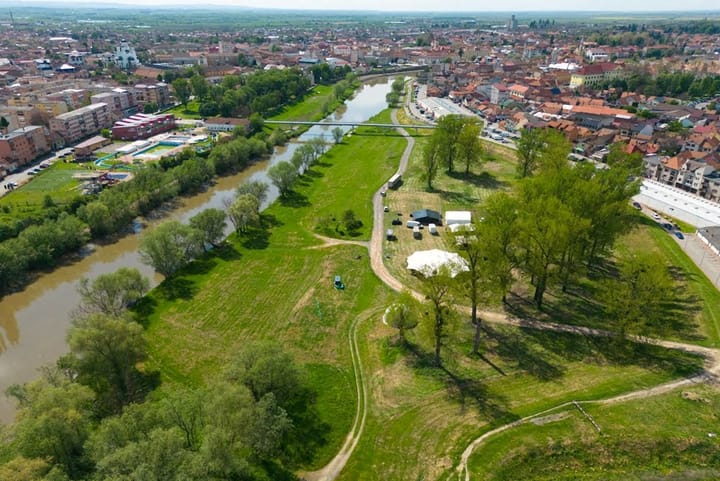 La Lugoj marile evenimente migrează spre natură: Zona Plopi devine epicentrul vieții în comunitate