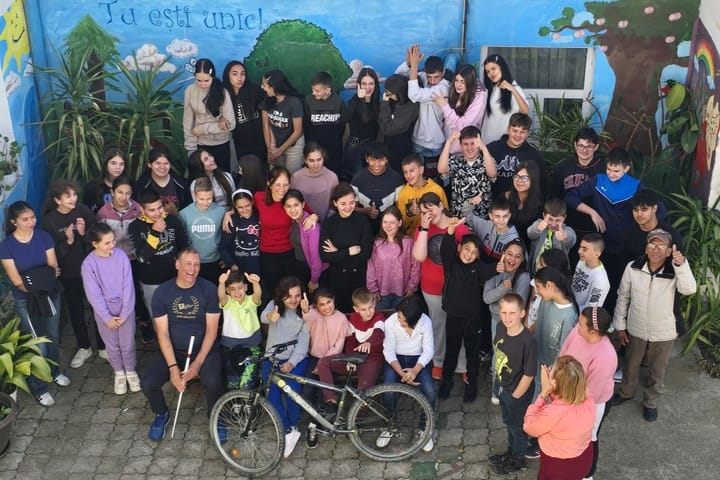 MTBxPro Oțelu Roșu și Jeroen van Roekel la Școala Glimboca (2025)