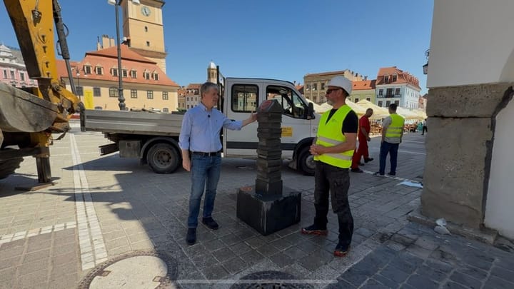 Brașov devine a treia poartă de intrare pe Via Transilvanica: O nouă eră a drumețiilor începe în Piața Sfatului