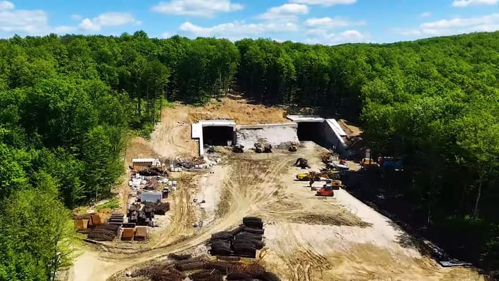 Tunelurile pentru urși, Margina-Holdea / Foto: https://www.youtube.com/@RaducuPDrum