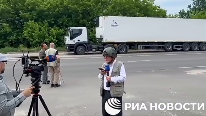 Grotescul de la graniță: Cum a transformat Rusia returnarea trupurilor soldaților ucrainieni în spectacol de propagandă