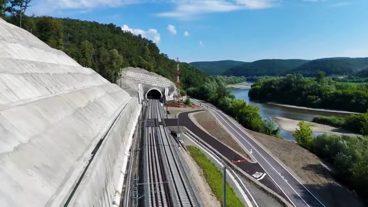 Tunelul Bata: Legătura modernă spre vestul Europei deschisă circulației