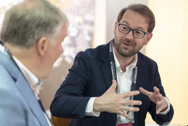 Dominic Fritz, singurul primar din România selectat în inițiativa Bloomberg LSE pentru leadership în orașele europene